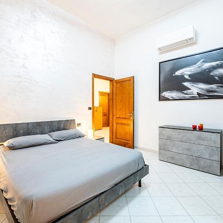 Camera 'Dolphin' - Eleganza E Tranquillita Hotel Firenze Eksteriør billede